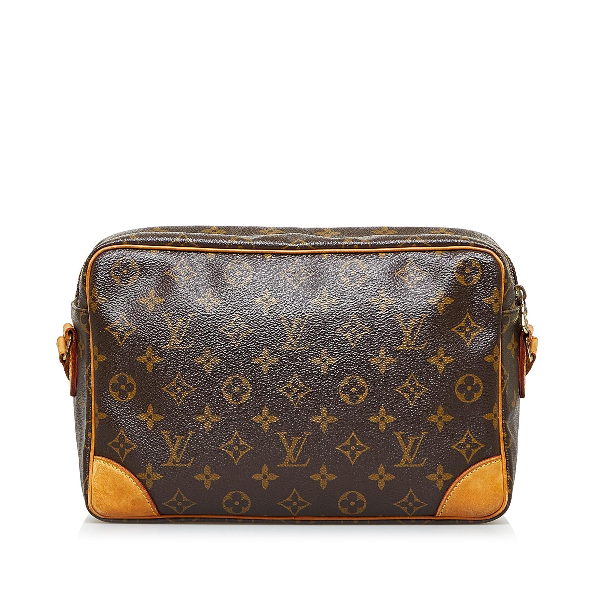 Louis Vuitton Monogram Trocadero 30 (SHG-N5X511)