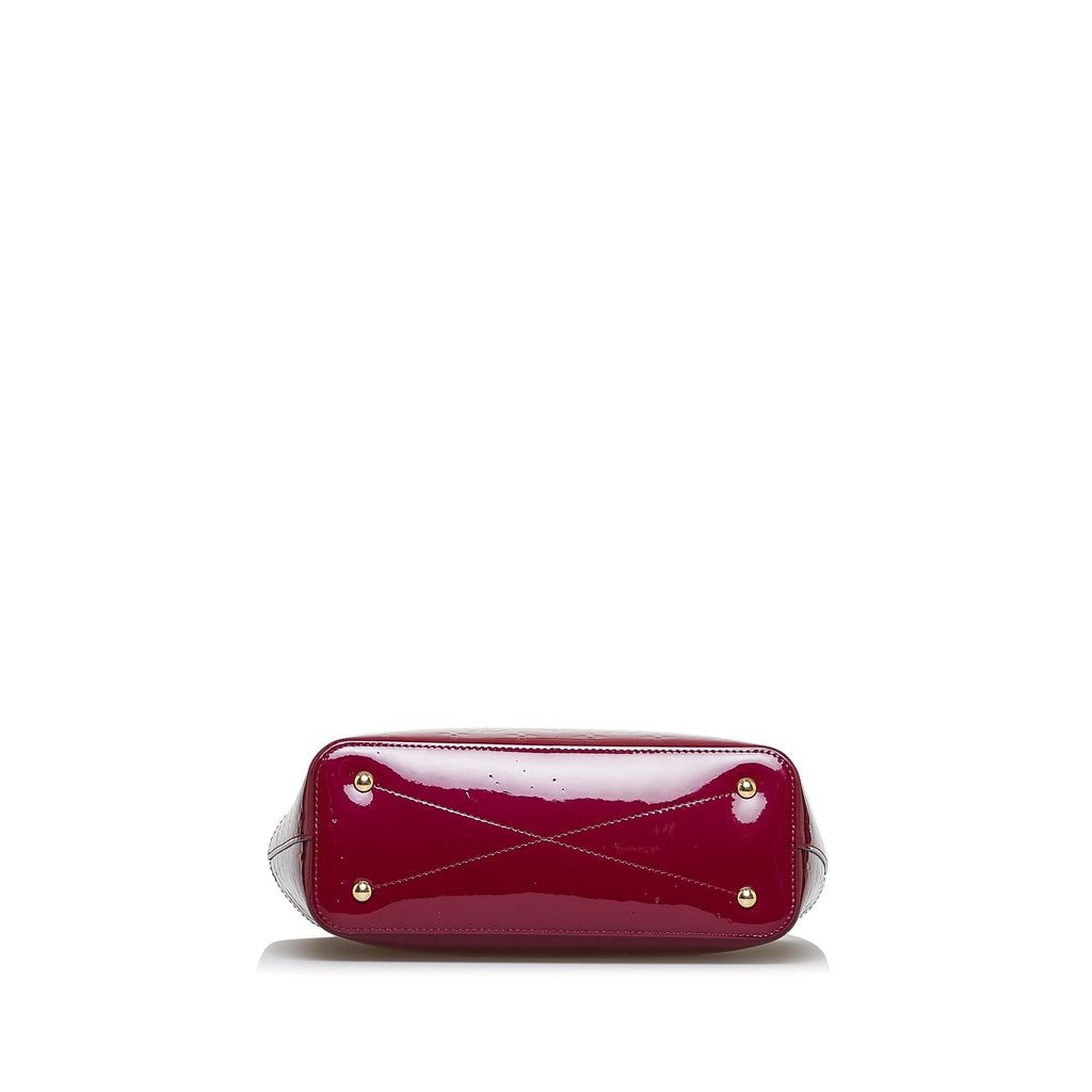 Louis Vuitton Monogram Vernis Long Beach PM (SHG-54rzAh)
