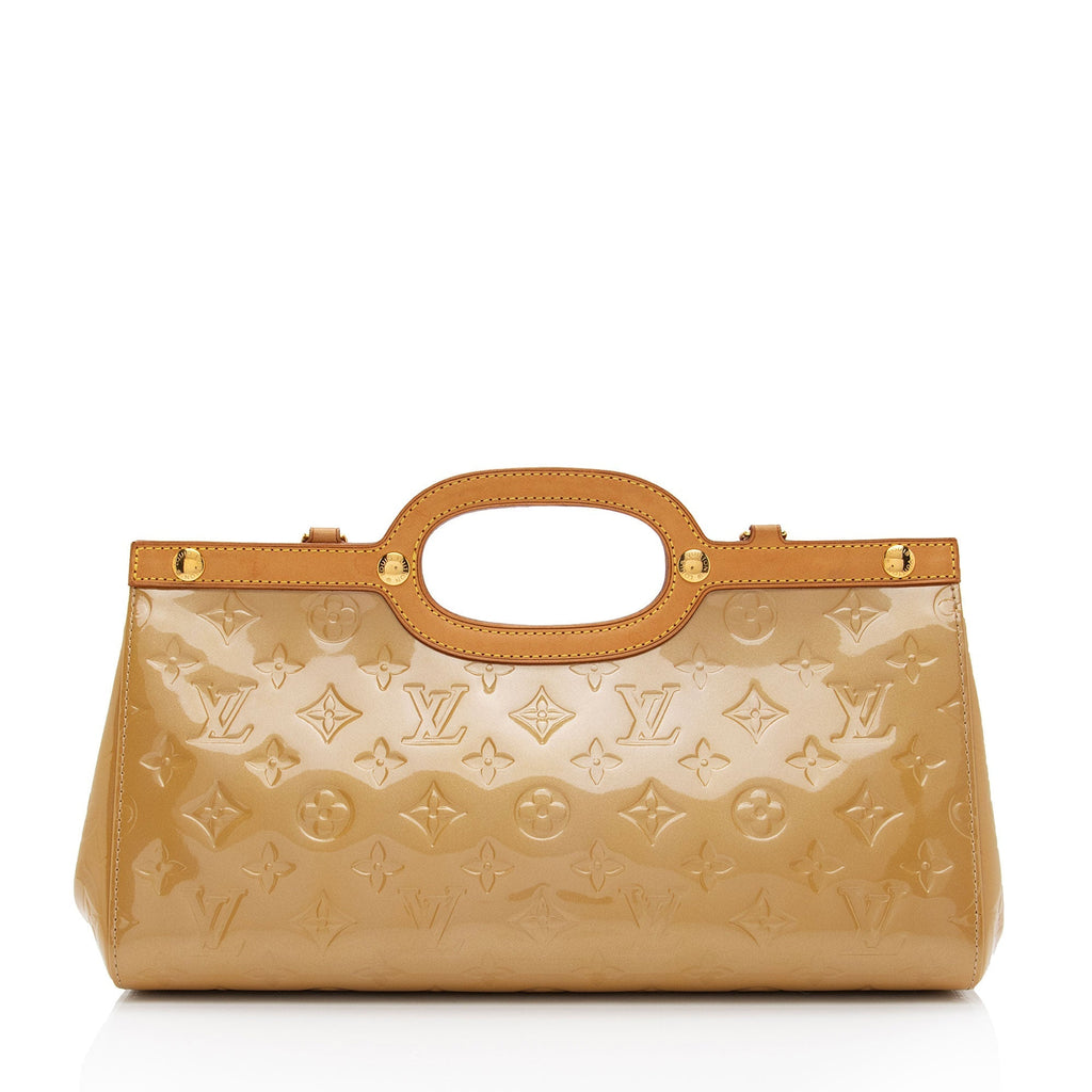 Louis Vuitton Monogram Vernis Roxbury Drive Clutch (SHF-HjMdyt)