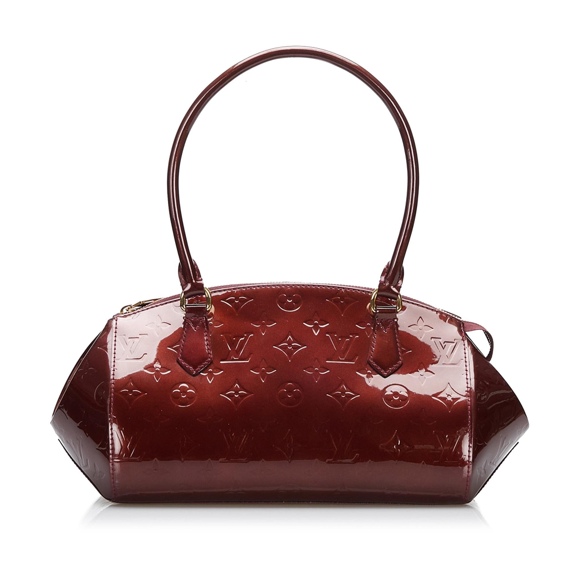 Louis Vuitton Monogram Vernis Sherwood PM (SHG-ODJJ2T)