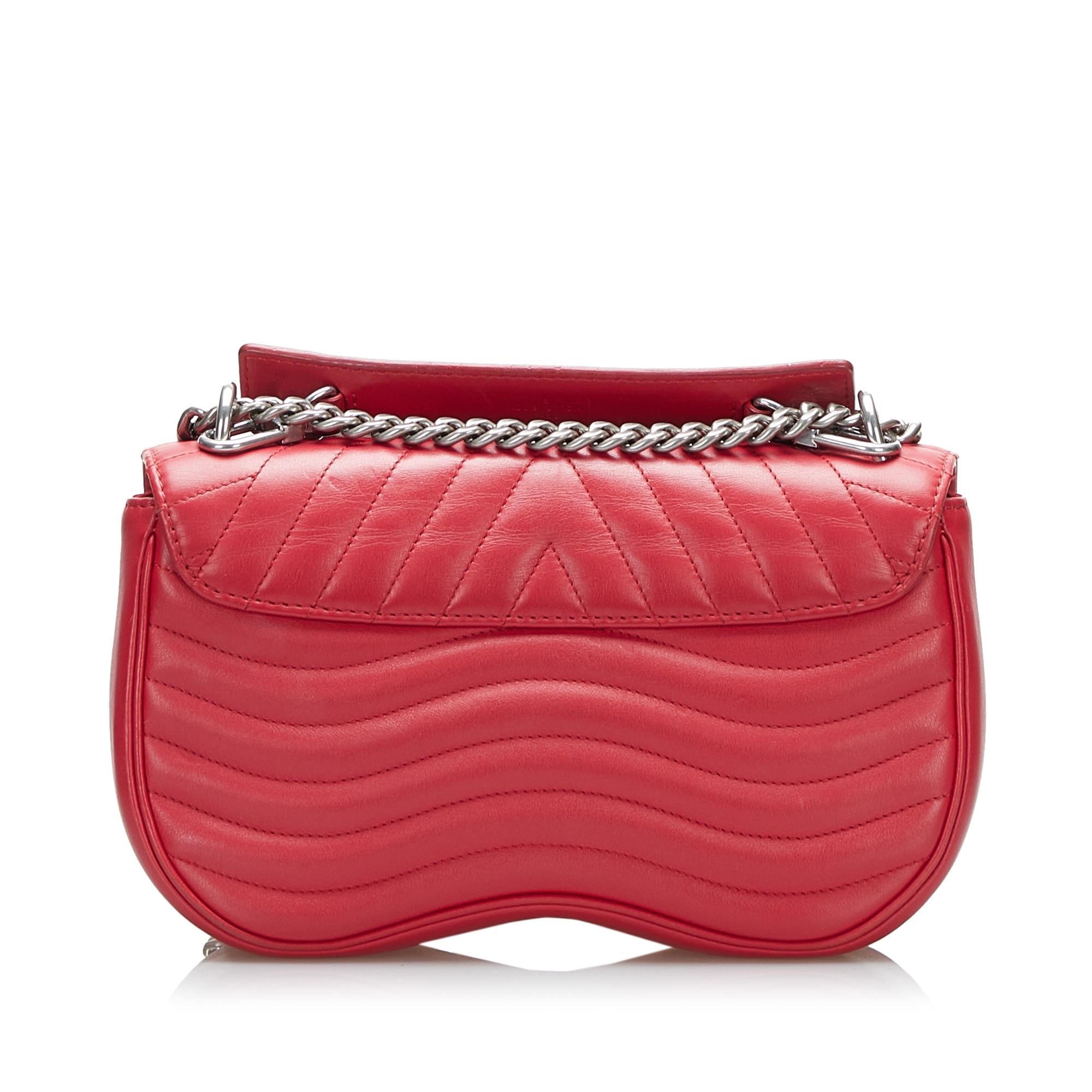 Louis Vuitton New Wave Chain MM (SHG-O03cnG)