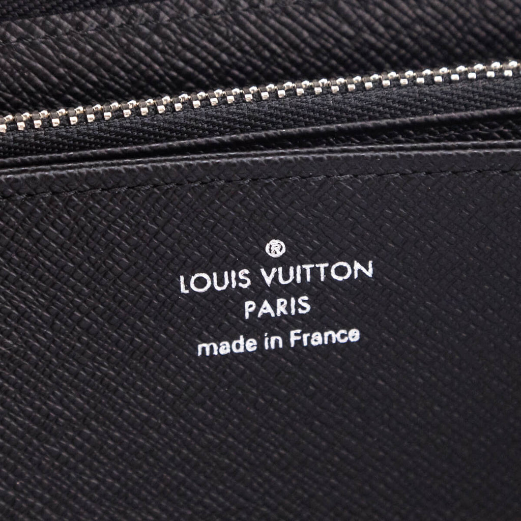 Louis Vuitton Black Epi Zippy Wallet