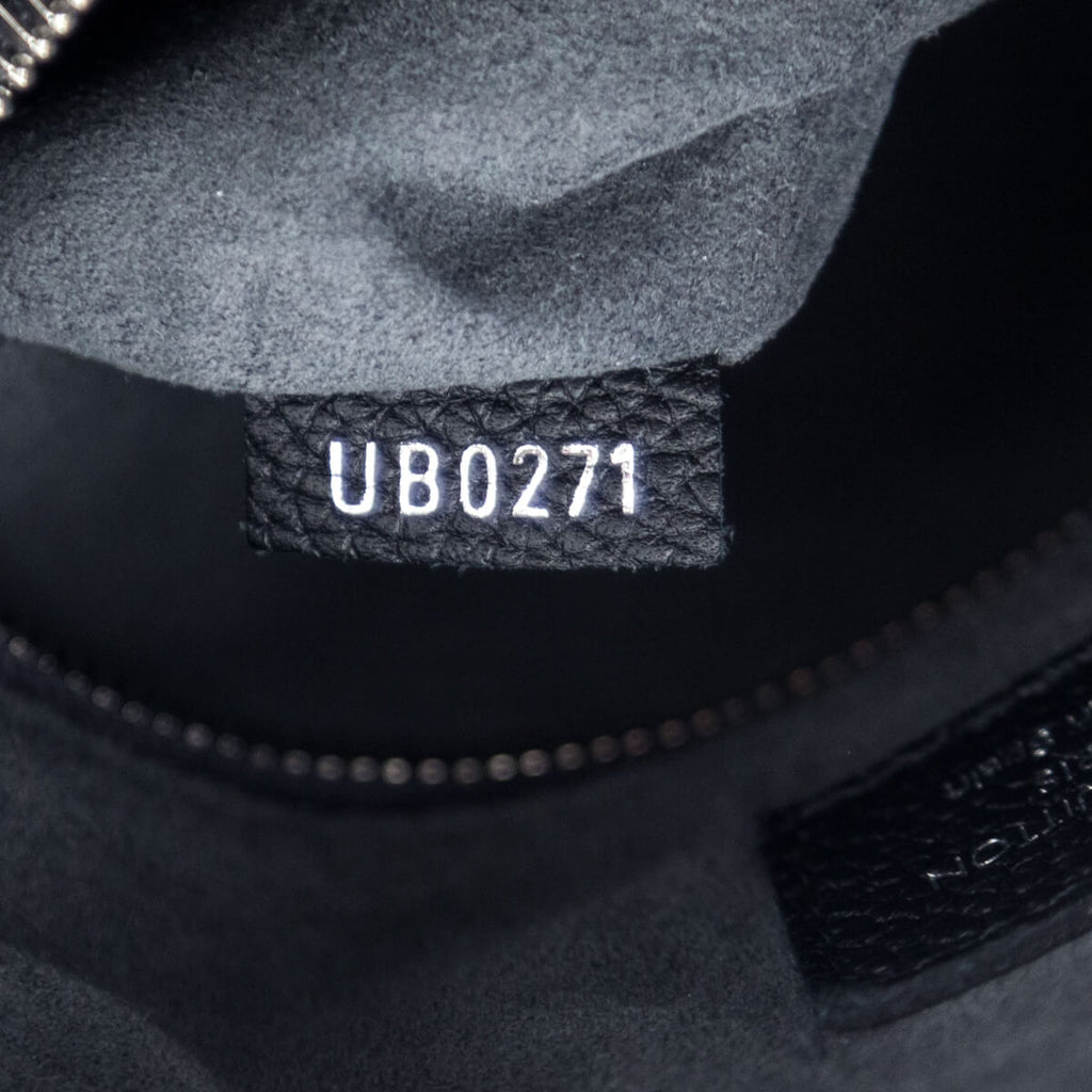 Louis Vuitton Black Mahina Beaubourg Hobo MM