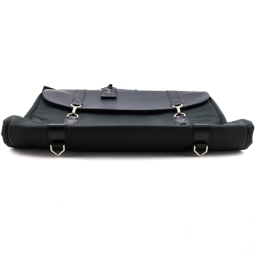 Louis Vuitton Black Taiga Gibeciere Garment Bag