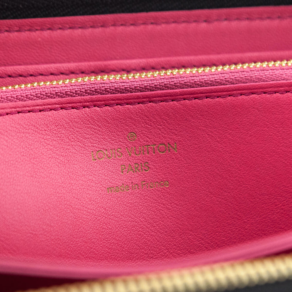 Louis Vuitton Black Taurillon Comete NM Wallet
