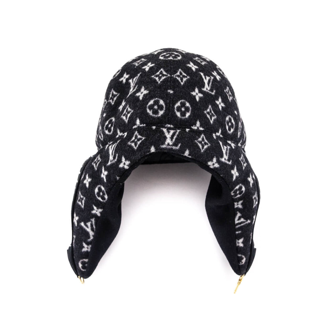 Louis Vuitton Black Wool Monogram Chapka Carry On Hat