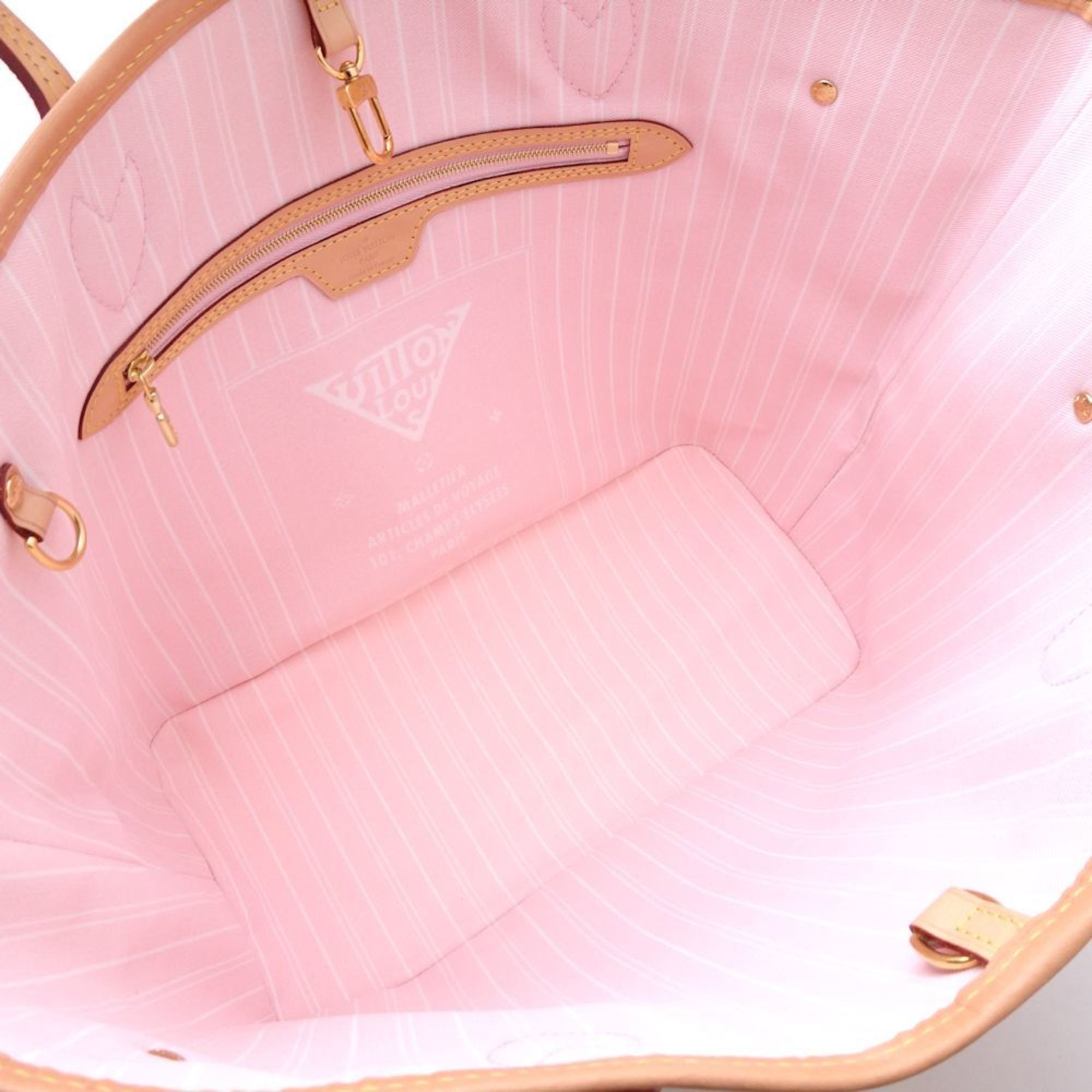 Louis Vuitton Neverfull MM By The Pool