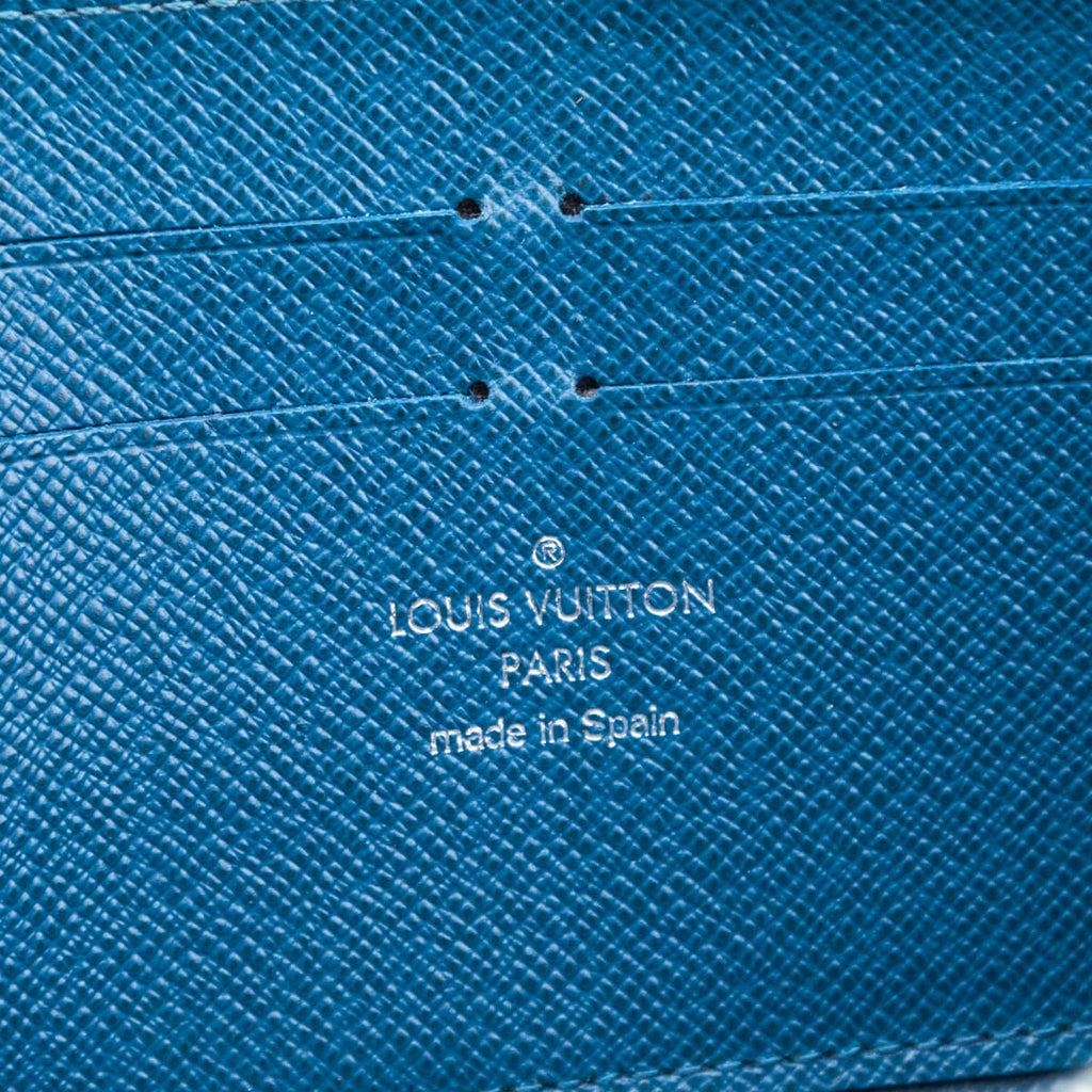 Louis Vuitton Cyan Epi Zippy Wallet