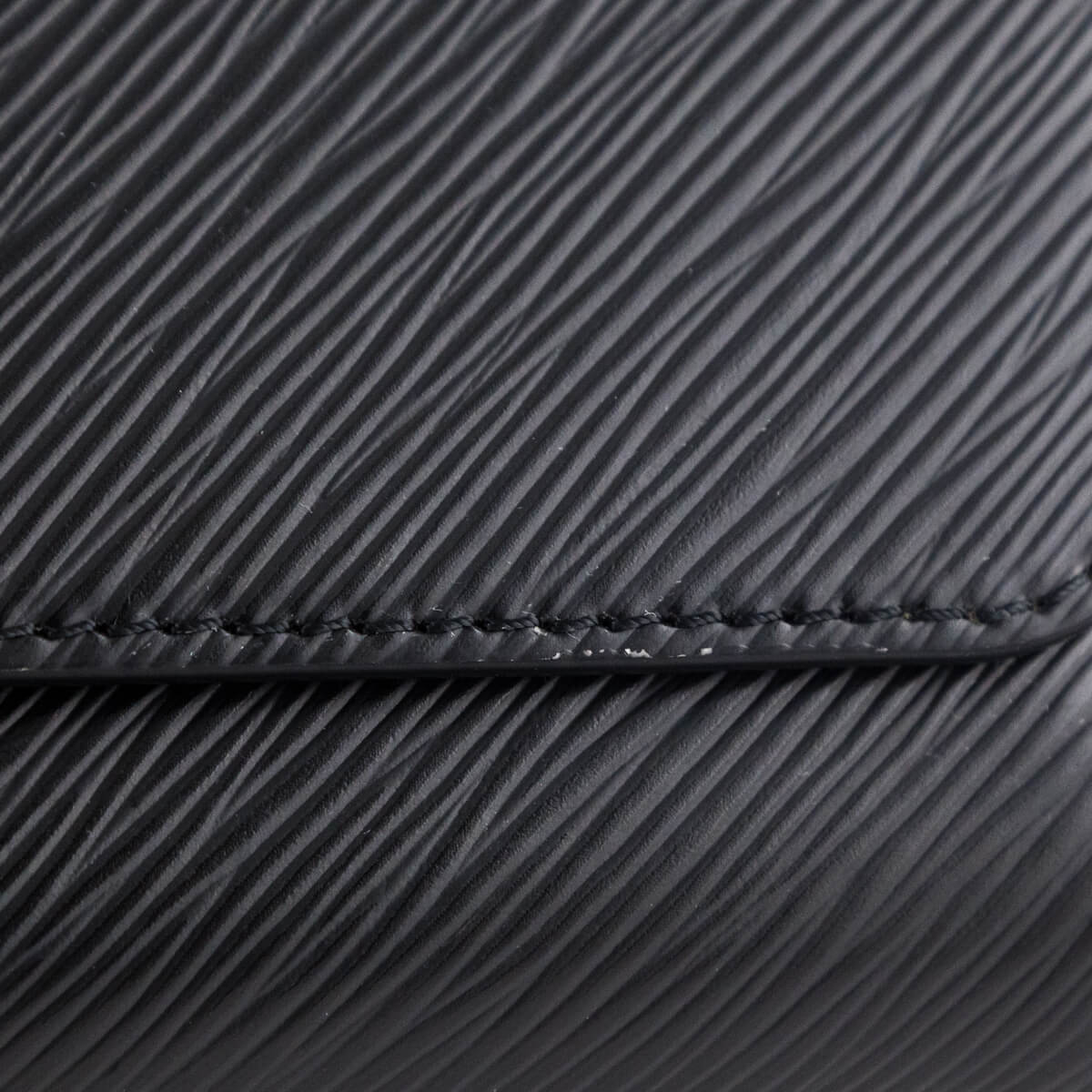 Louis Vuitton Matte Black Epi Twist Shoulder Bag MM