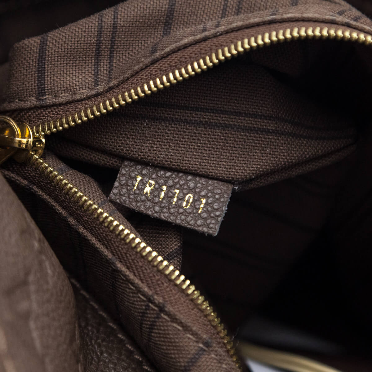 Louis Vuitton Ombre Monogram Empreinte Artsy MM
