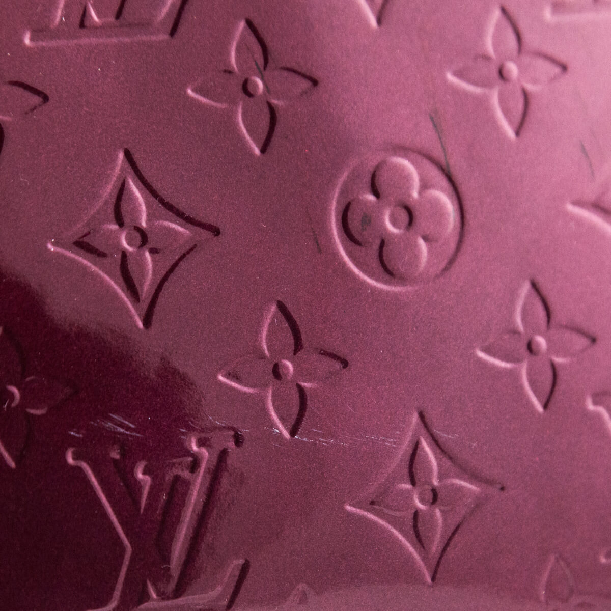 Louis Vuitton Rouge Fauviste Vernis Monogram Wilshire MM