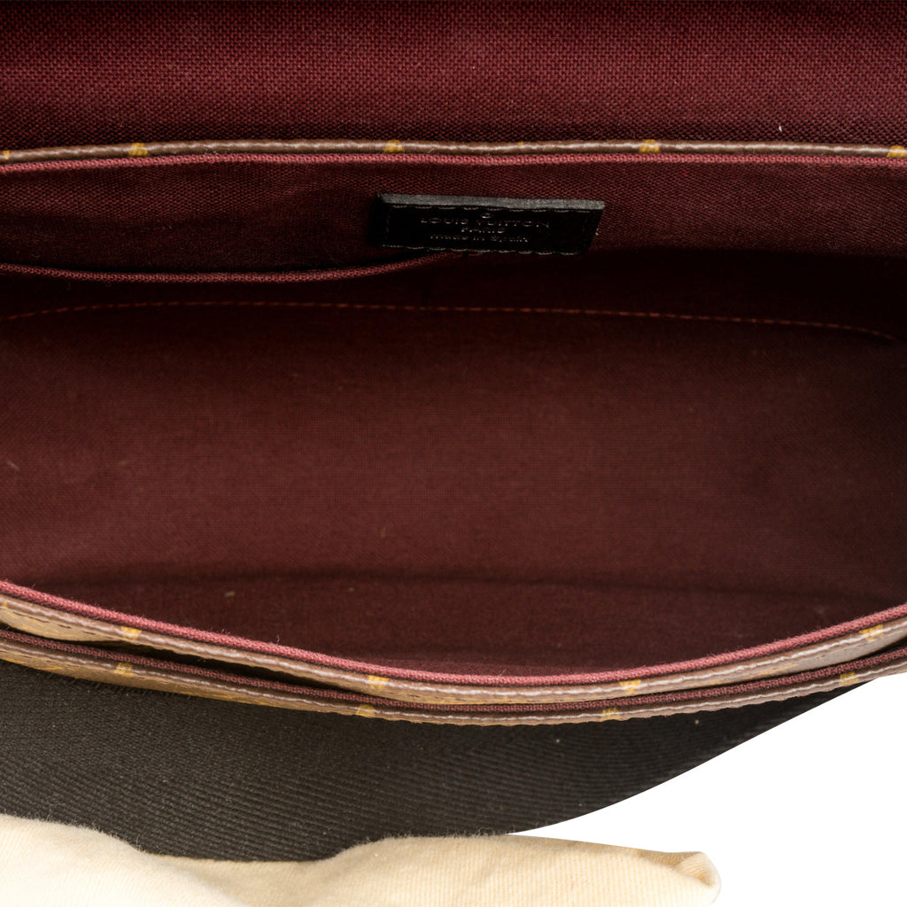 Louis Vuitton District PM - Monogram Canvas