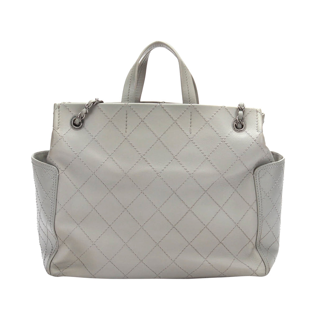 Chanel CC Pocket Handbag White Chevron Lambskin Silver