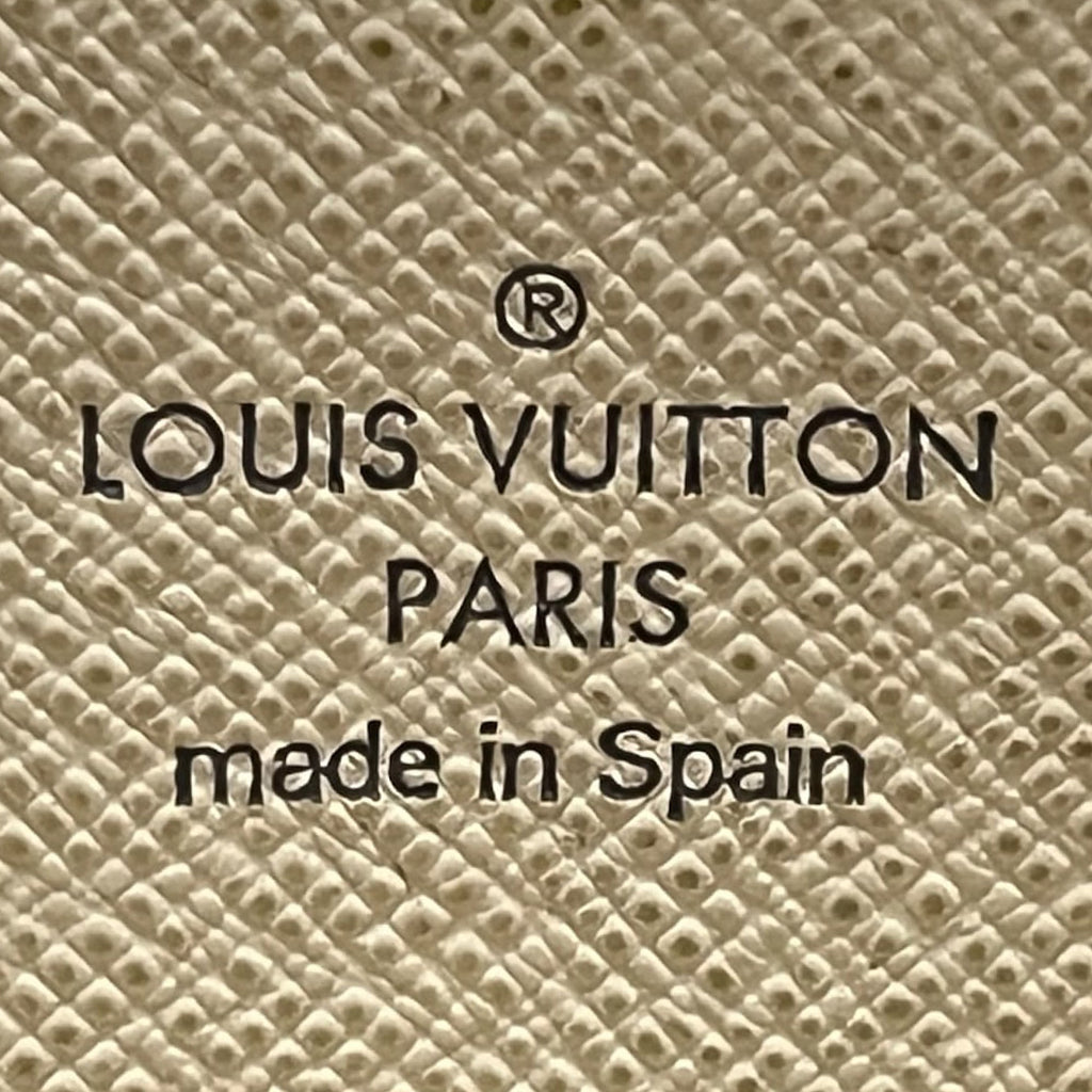 White Louis Vuitton Damier Azur Zippy Wallet