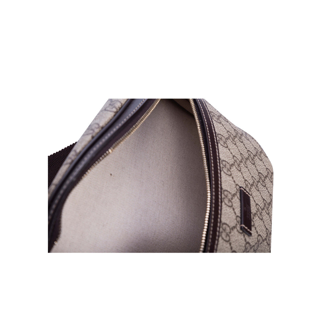 Gucci Supreme belt bag