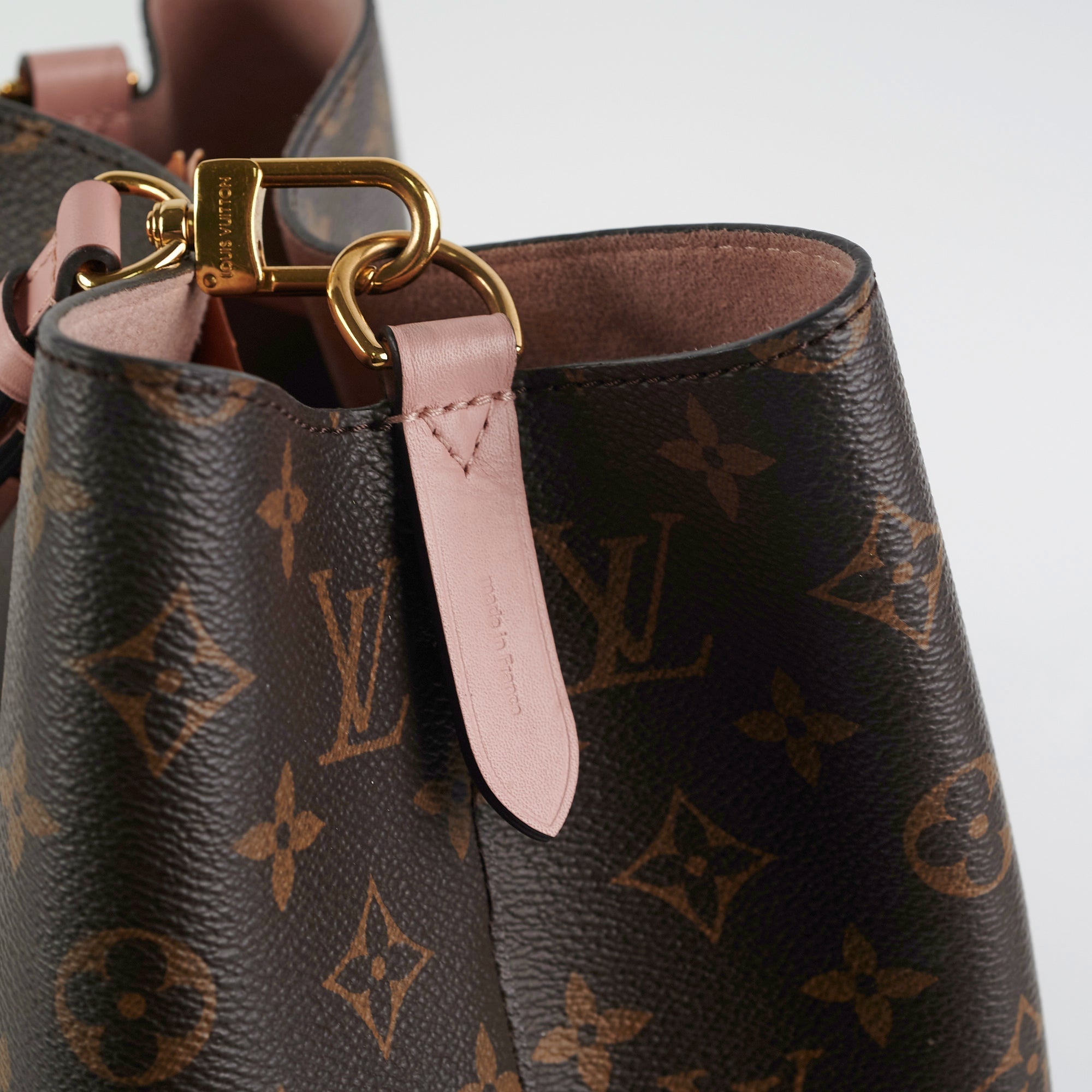ITEM 26 - Louis Vuitton Neo Noe Monogram