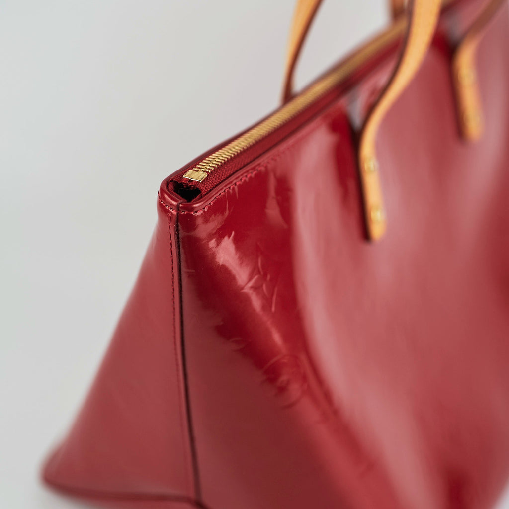 Louis Vuitton Bellevue PM Vernis Red