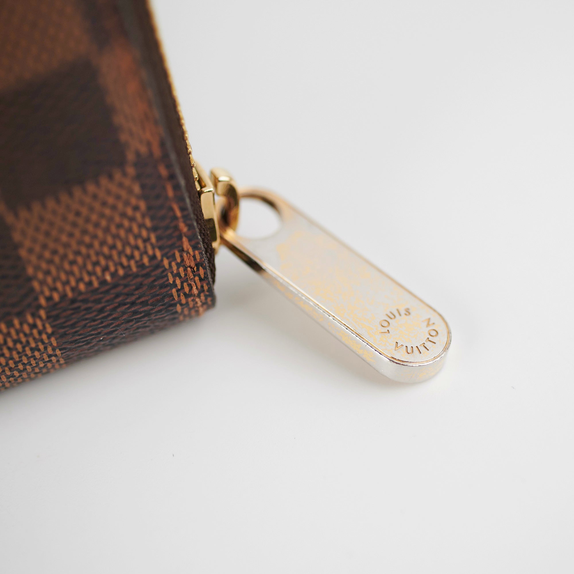 Louis Vuitton Zippy Wallet Damier Ebene