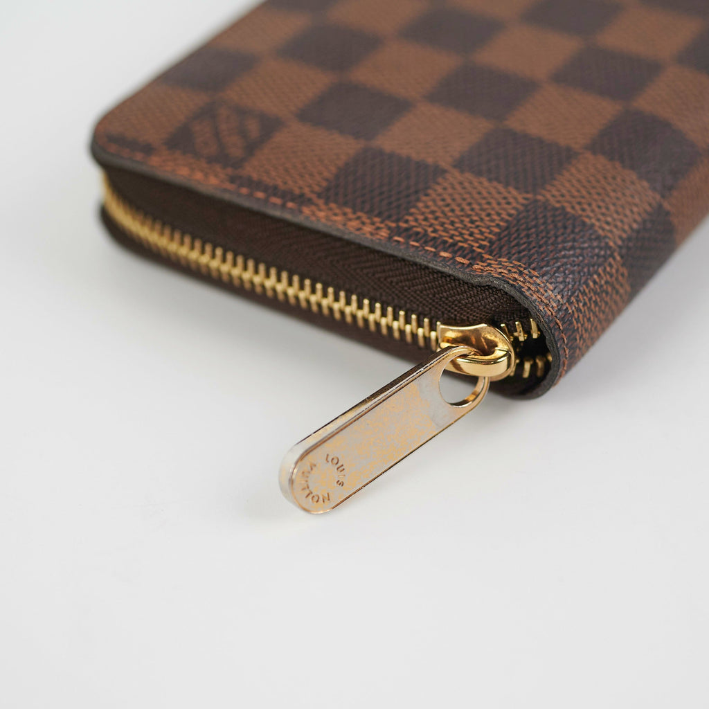 Louis Vuitton Zippy Wallet Damier Ebene