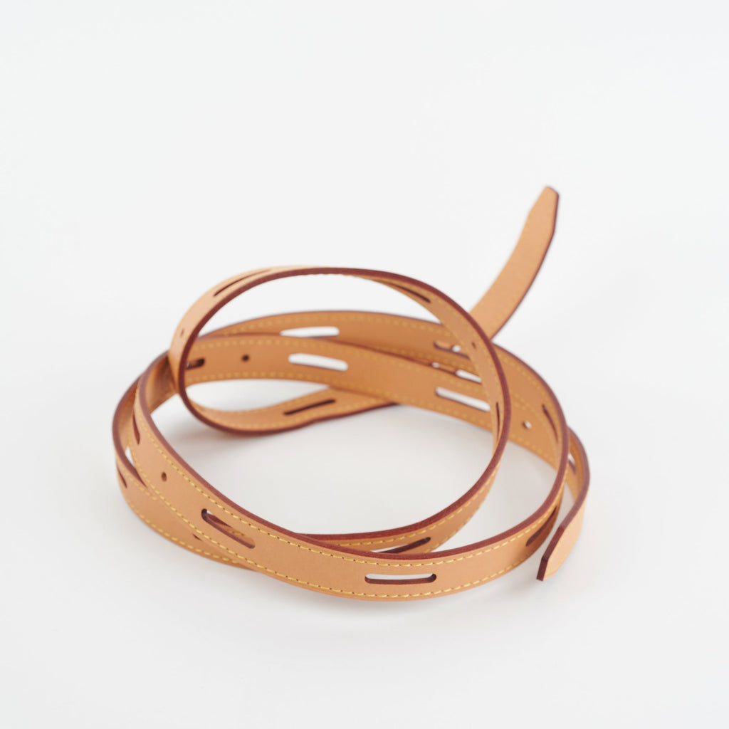 ITEM 29 - Louis Vuitton Boite Chapeau Souple MM Monogram