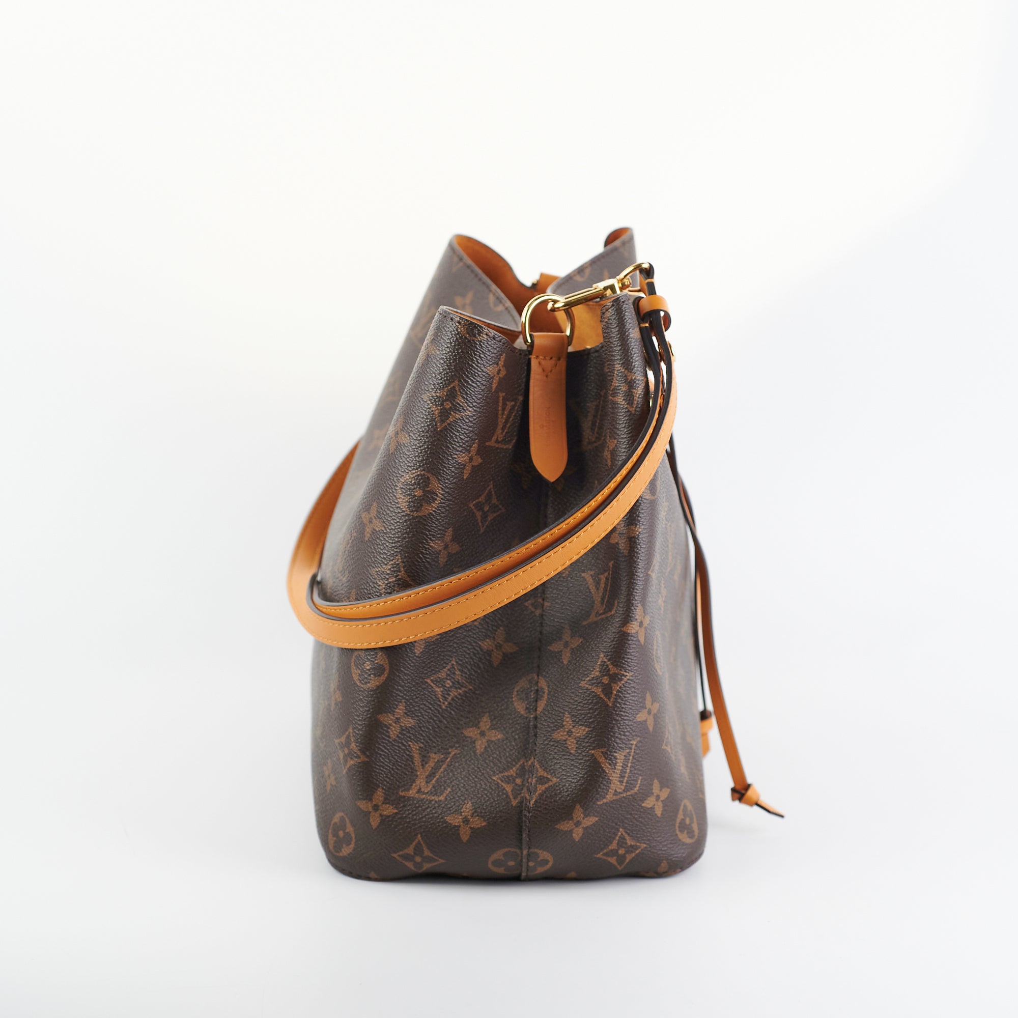 ITEM 7 - Louis Vuitton Neo Noe Monogram