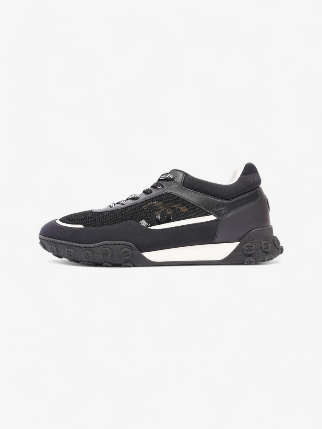 Chanel Low Top Sneaker Black / White Mesh EU 41 UK 8