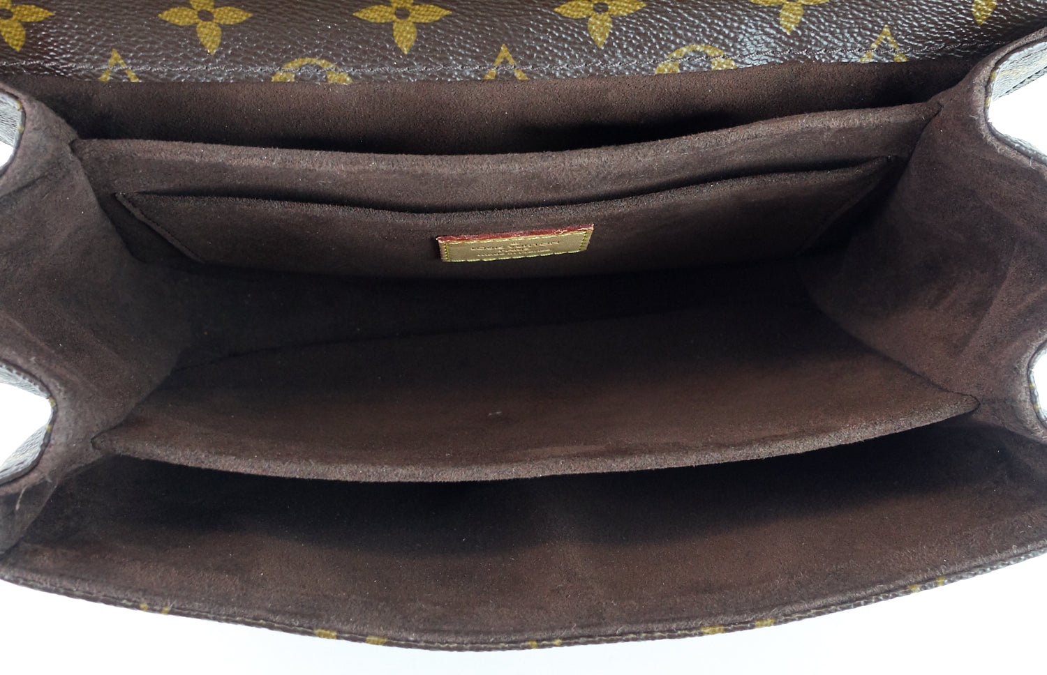 Louis Vuitto Pochette Metis Monogram Canvas Shoulder Bag