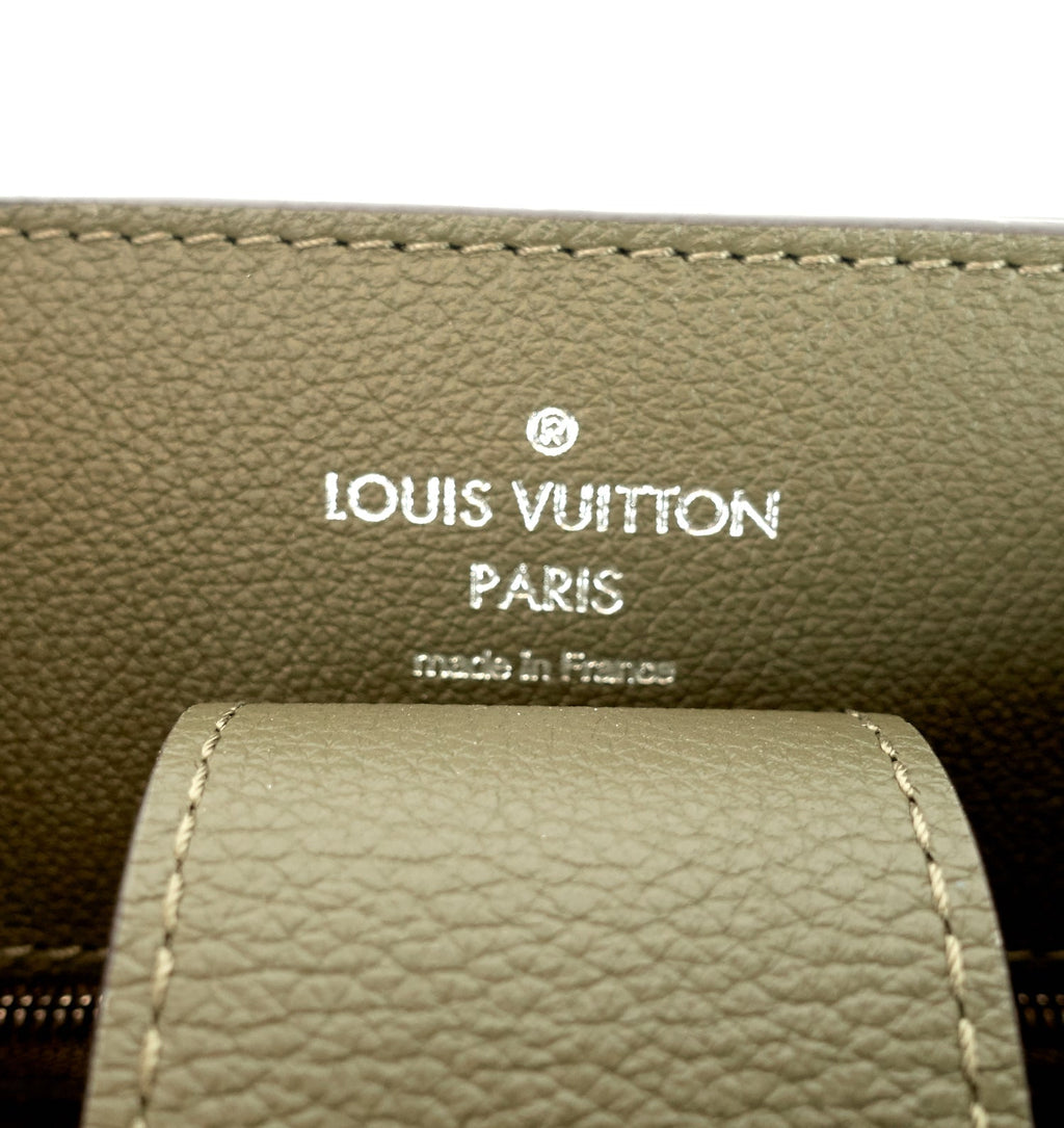 Louis Vuitto LockMe Calfskin Leather Bucket Bag