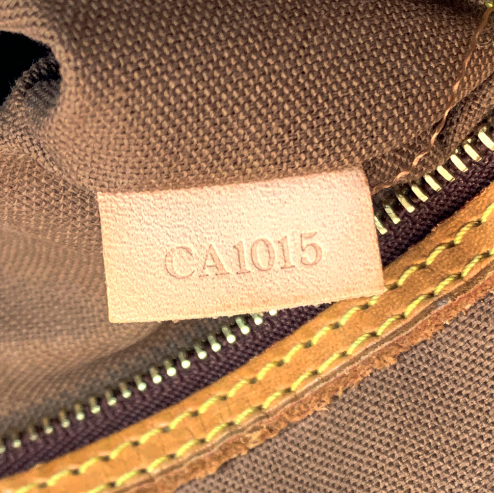 Louis Vuitto Batignolles Monogram Canvas Handbag