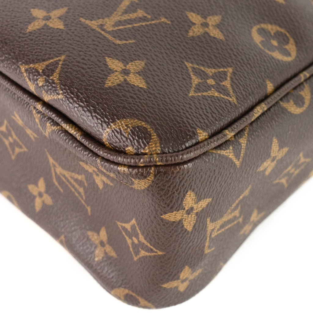 Louis Vuitto Sac Bosphore Monogram Canvas Messenger Bag