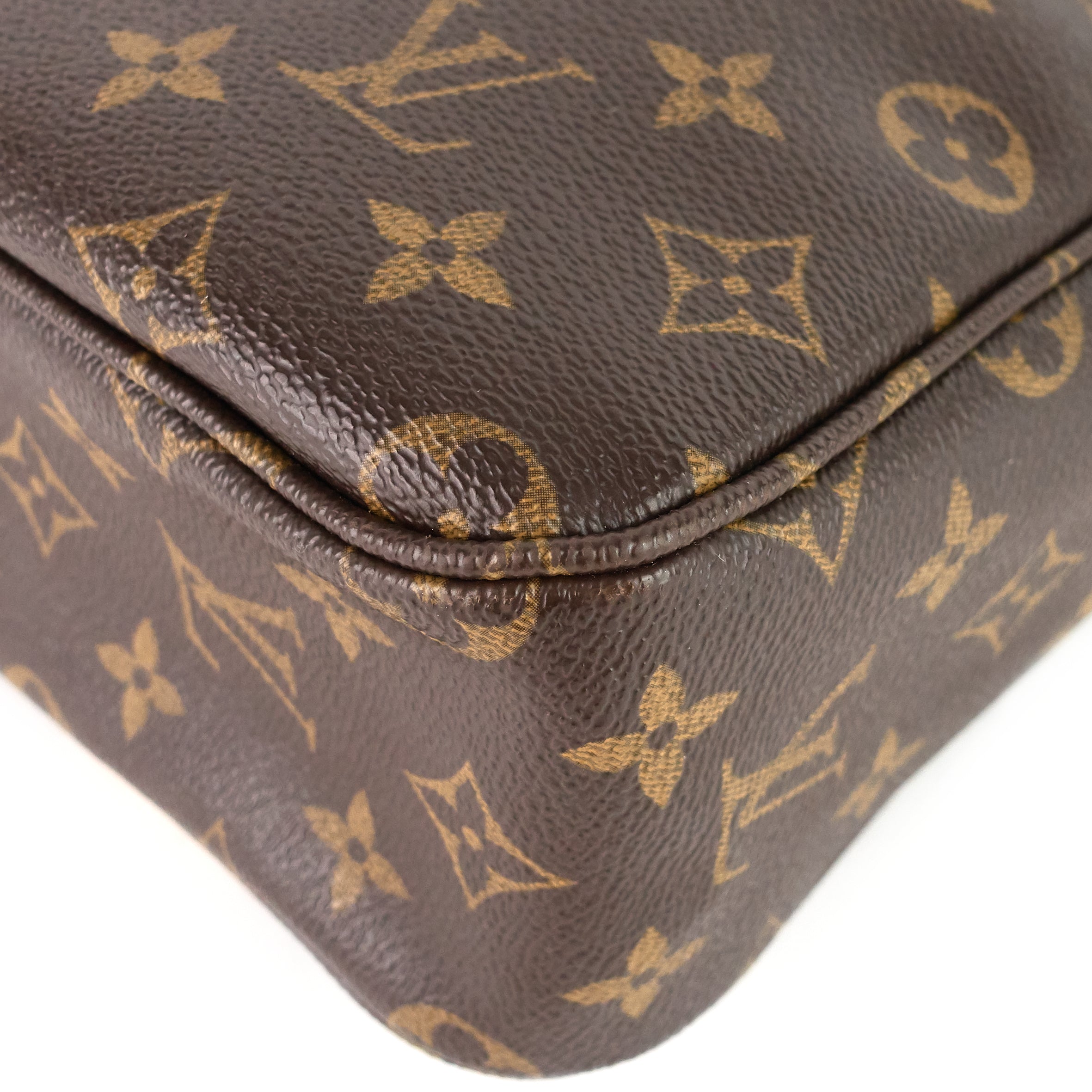 Louis Vuitto Sac Bosphore Monogram Canvas Messenger Bag