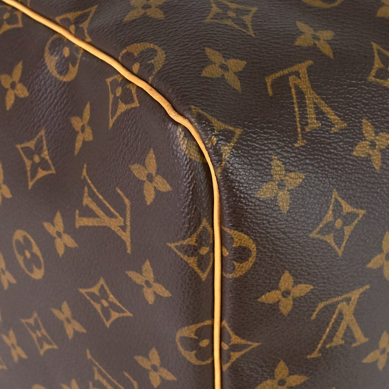 Louis Vuitto Keepall 55 Monogram Canvas Bag