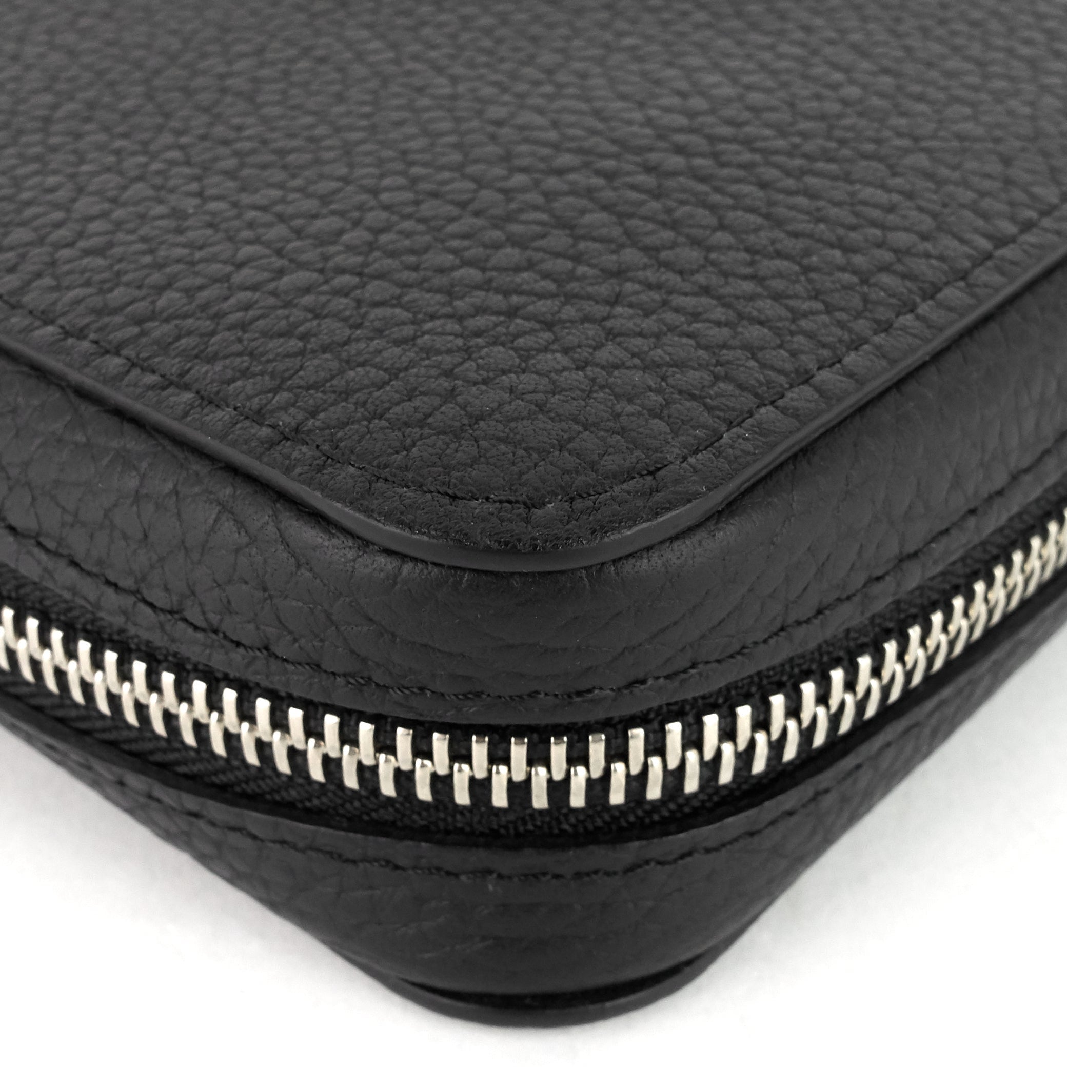 Louis Vuitto Zippy XL Taurillon Leather Organizer