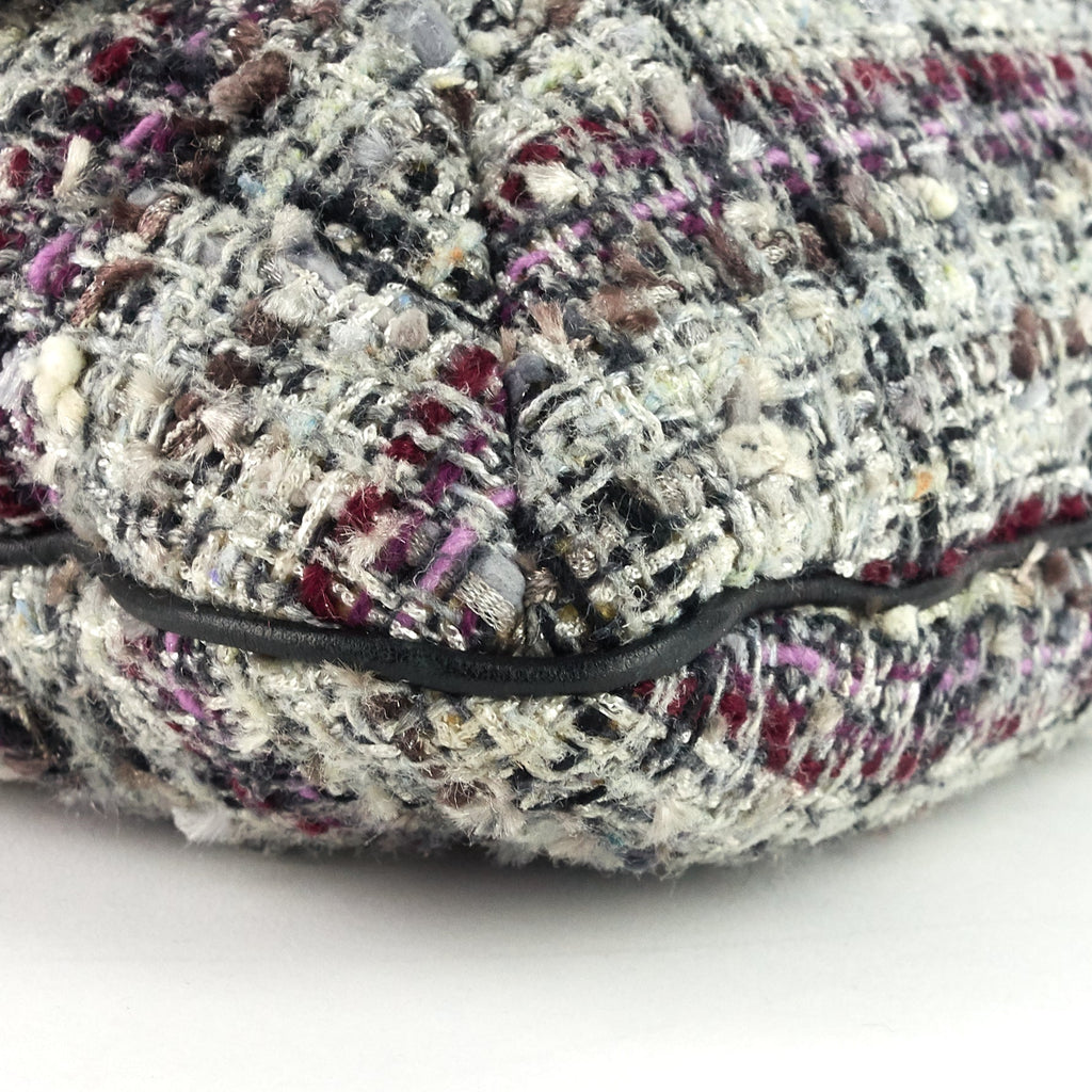 Chanel Floral AppliquÃ© Tweed Messenger Bag