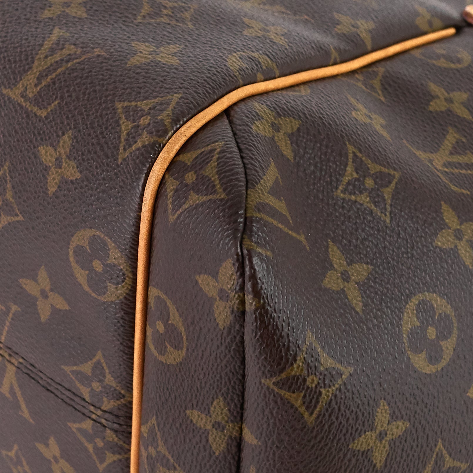 Louis Vuitto Totally MM Monogram Canvas Bag