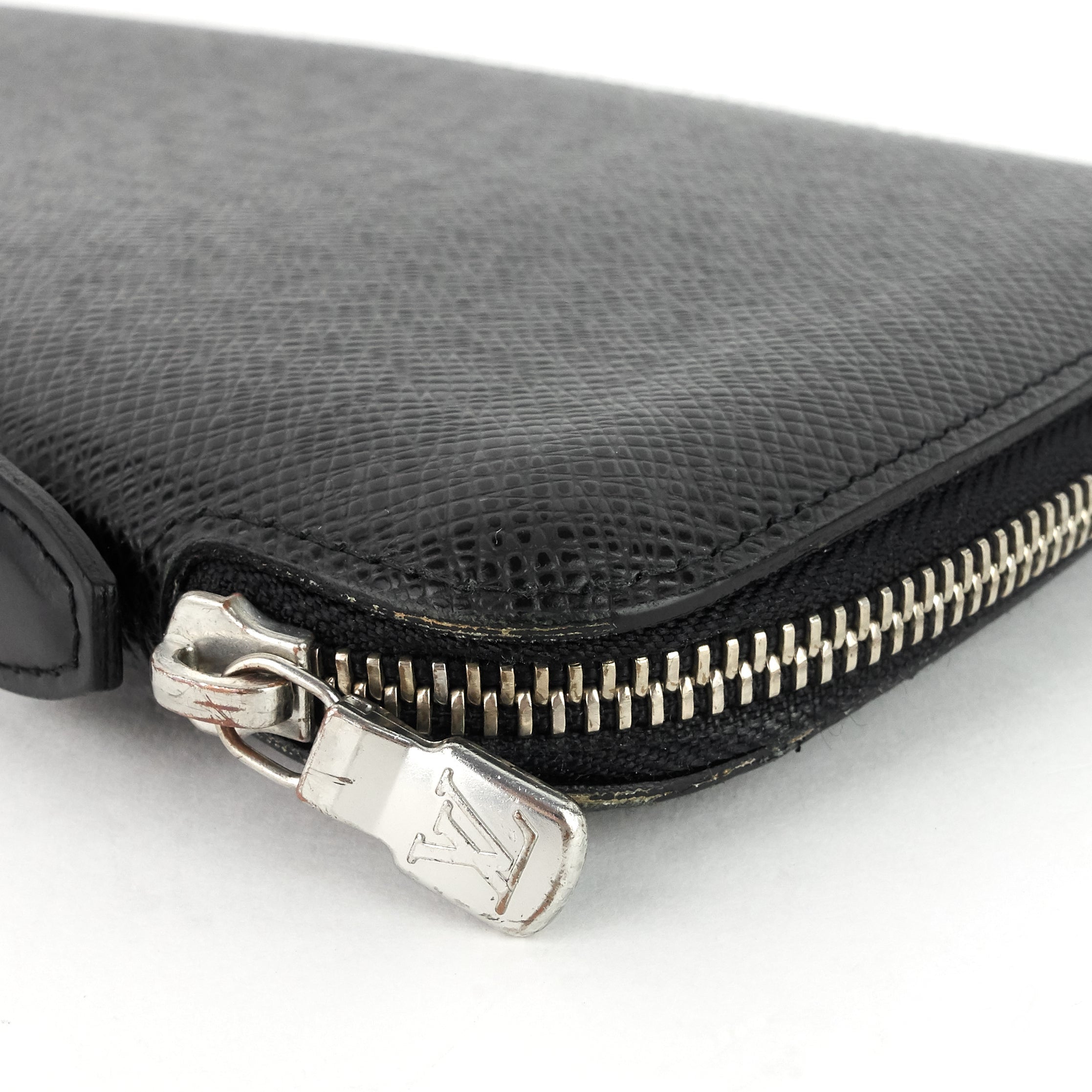 Louis Vuitto Atoll Taiga Leather Travel Organizer Bag