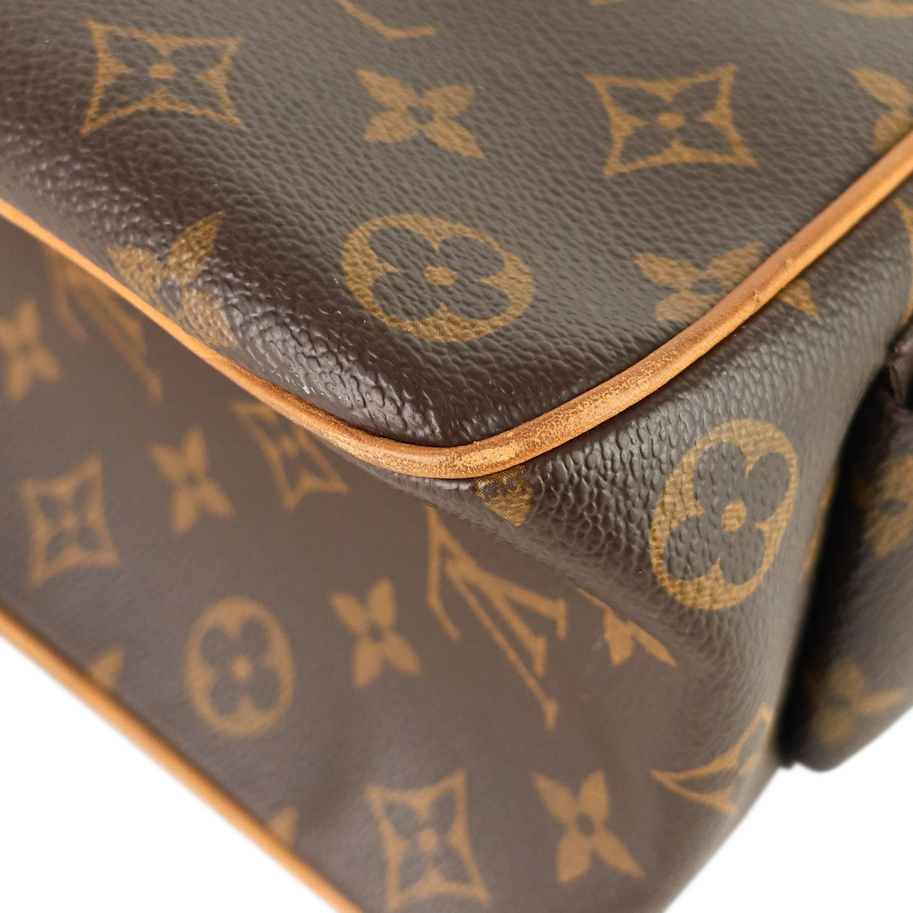 Louis Vuitto Multipli Cite GM Monogram Canvas Bag
