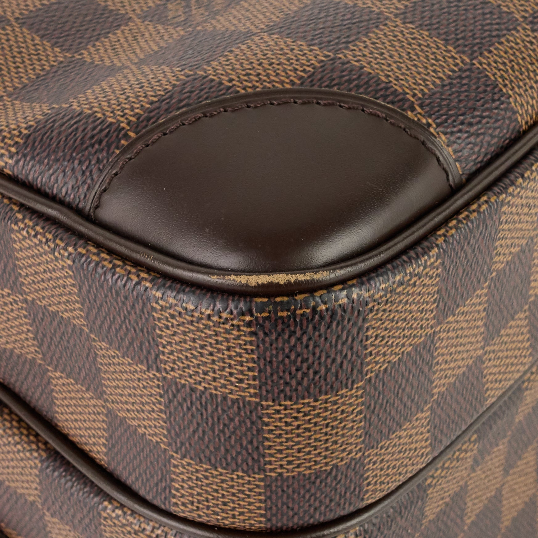 Louis Vuitto Nil 28 Damier Ebene Canvas Messenger Bag
