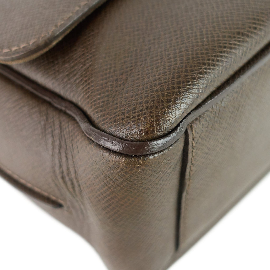 Louis Vuitto Roman MM Taiga Leather Messenger Bag