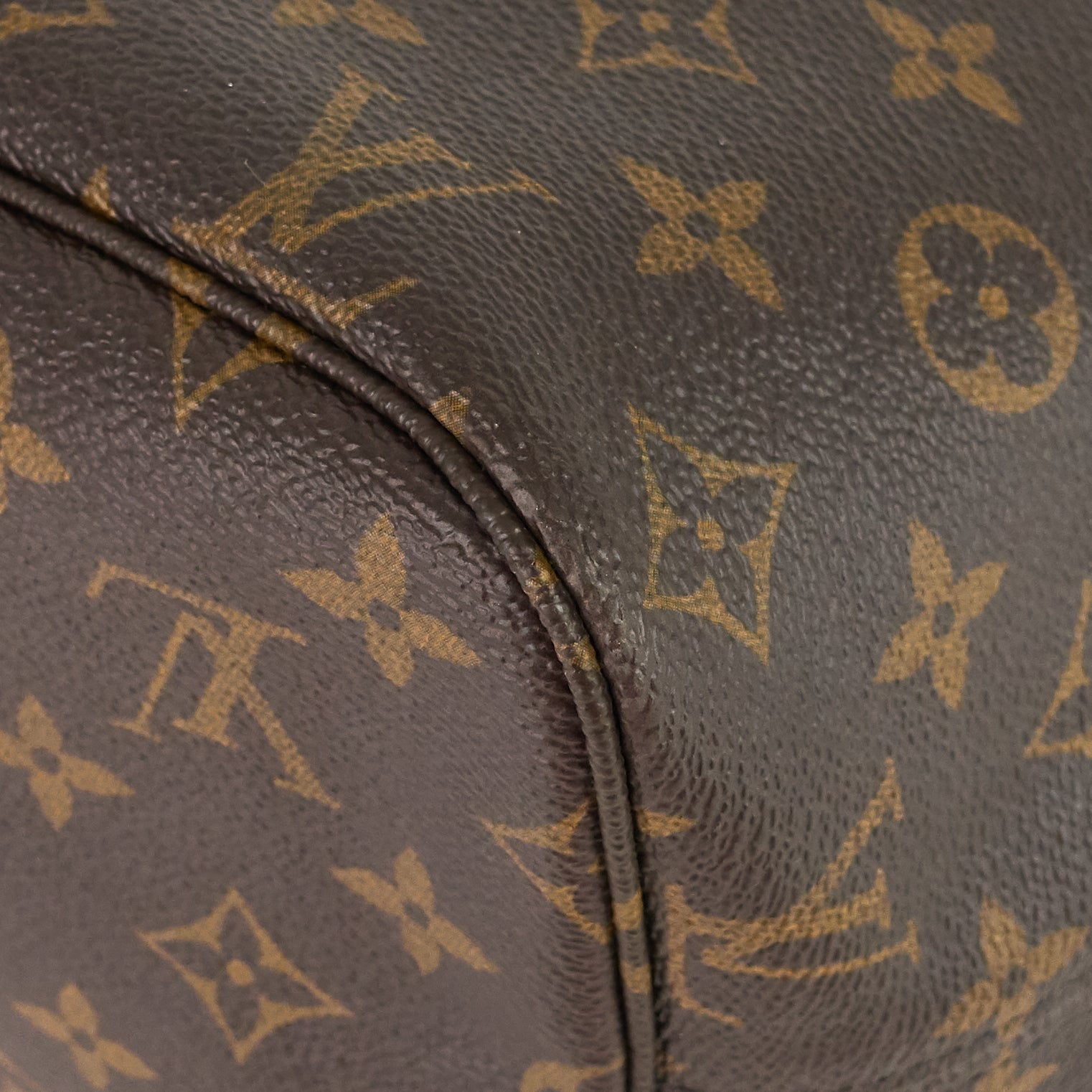 Louis Vuitto Neverfull MM Monogram Canvas Tote Bag