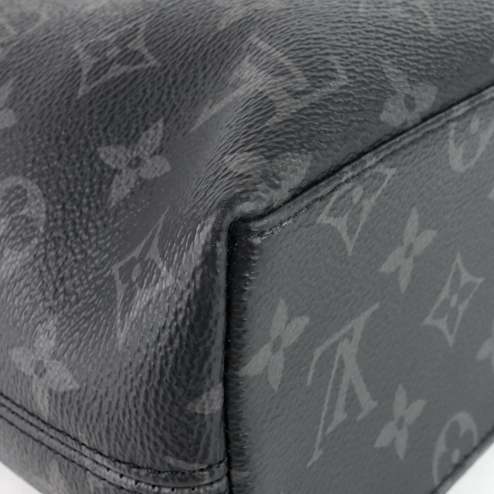 Louis Vuitto Odyssey Monogram Eclipse Canvas Bag