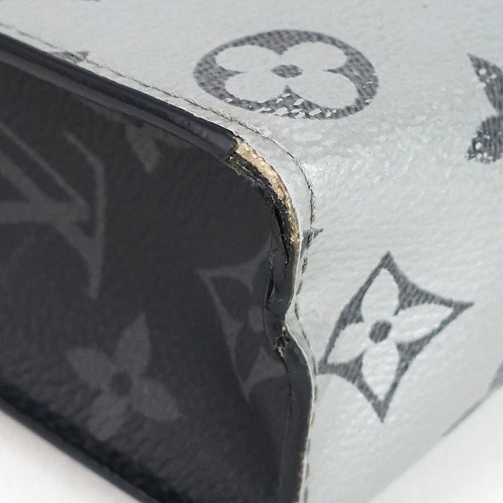 Louis Vuitto Voyage MM Monogram Eclipse Split Pochette