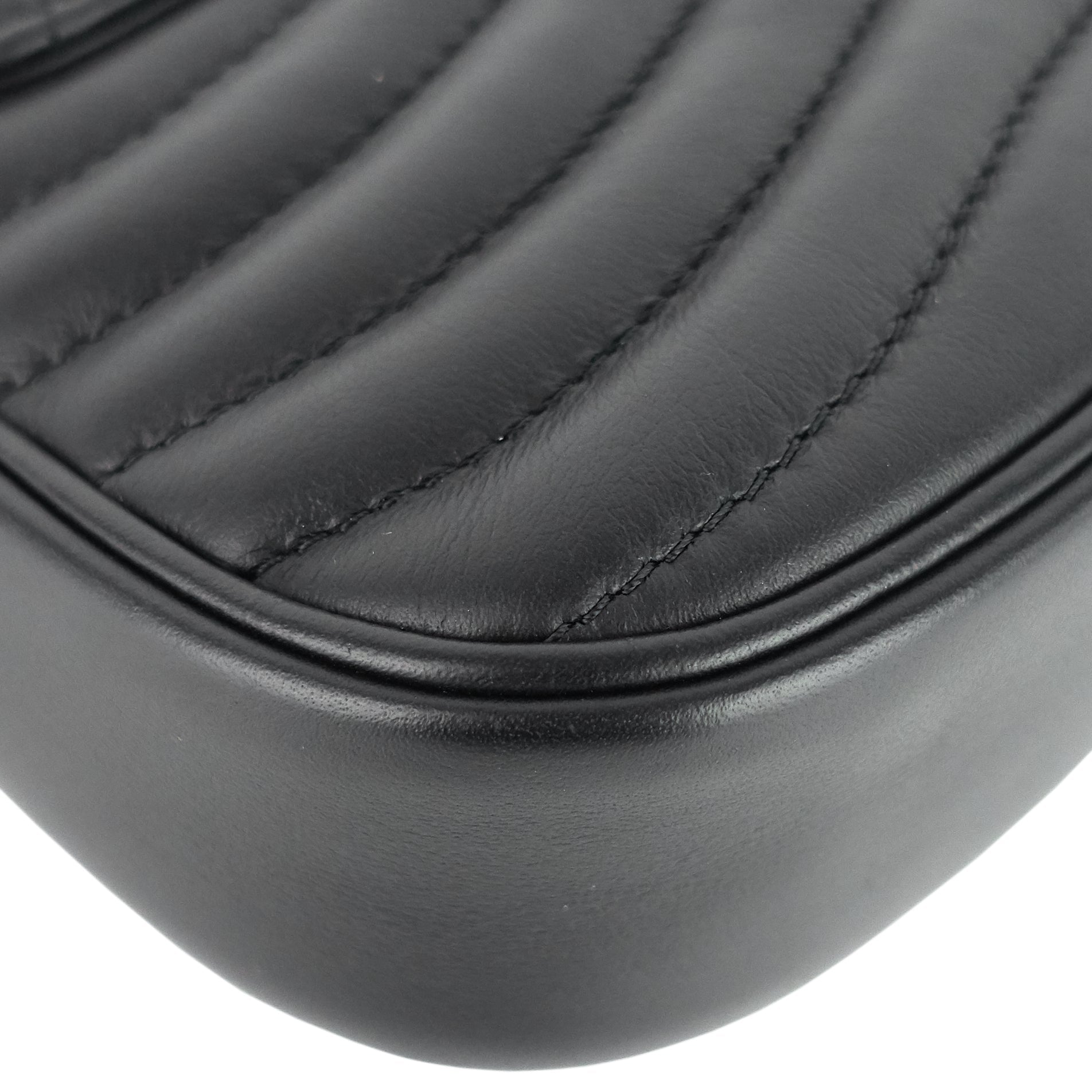 Louis Vuitto New Wave Multi-Pochette Cowhide Leather Bag