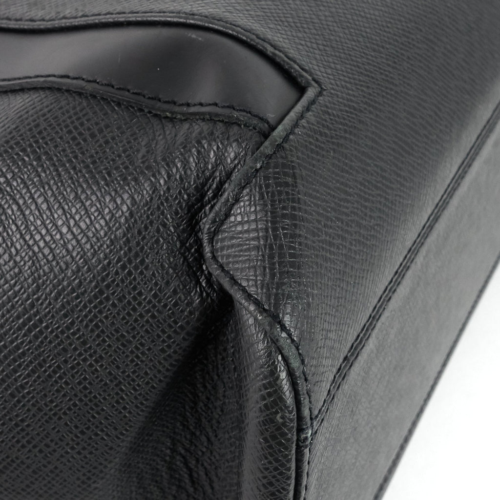 Louis Vuitto Kasbek GM Taiga Leather Bag