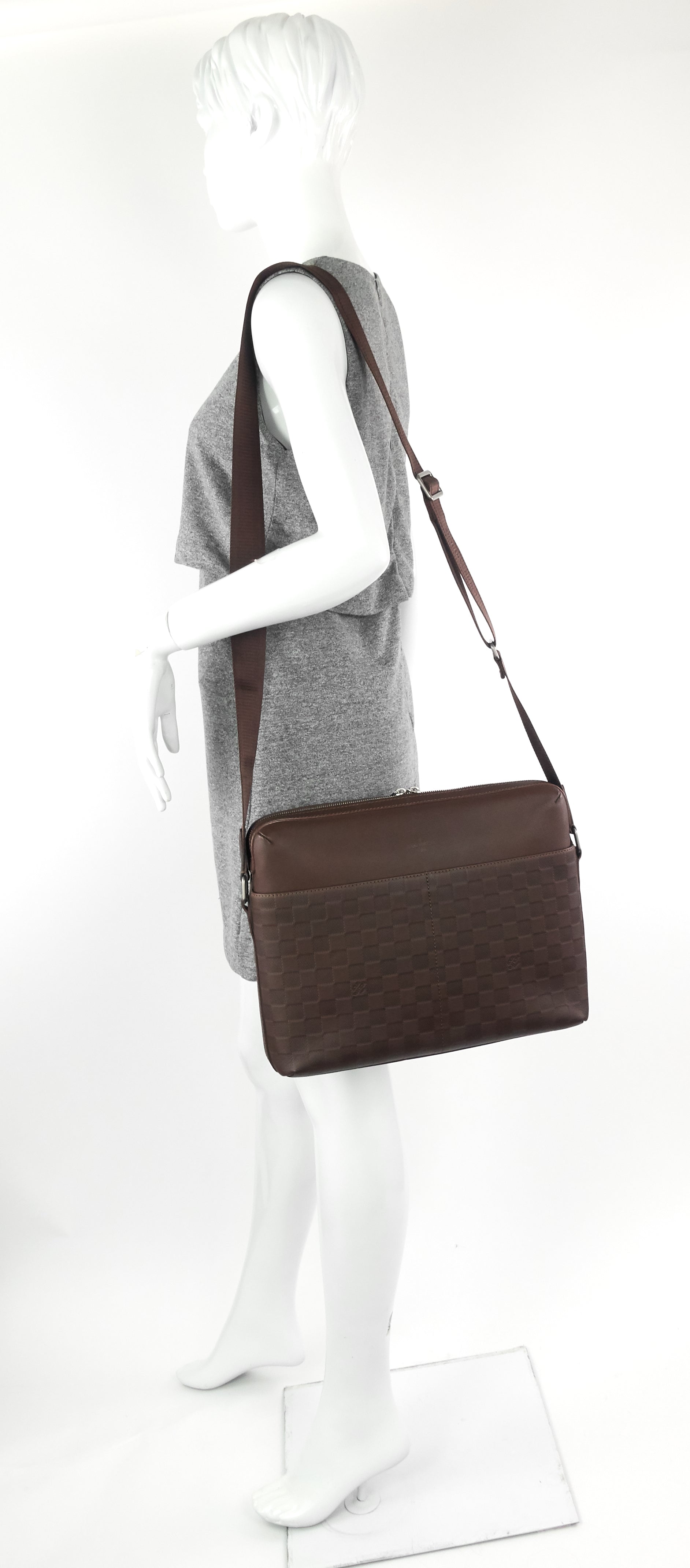 Louis Vuitto Calypso MM Damier Infini Leather Bag
