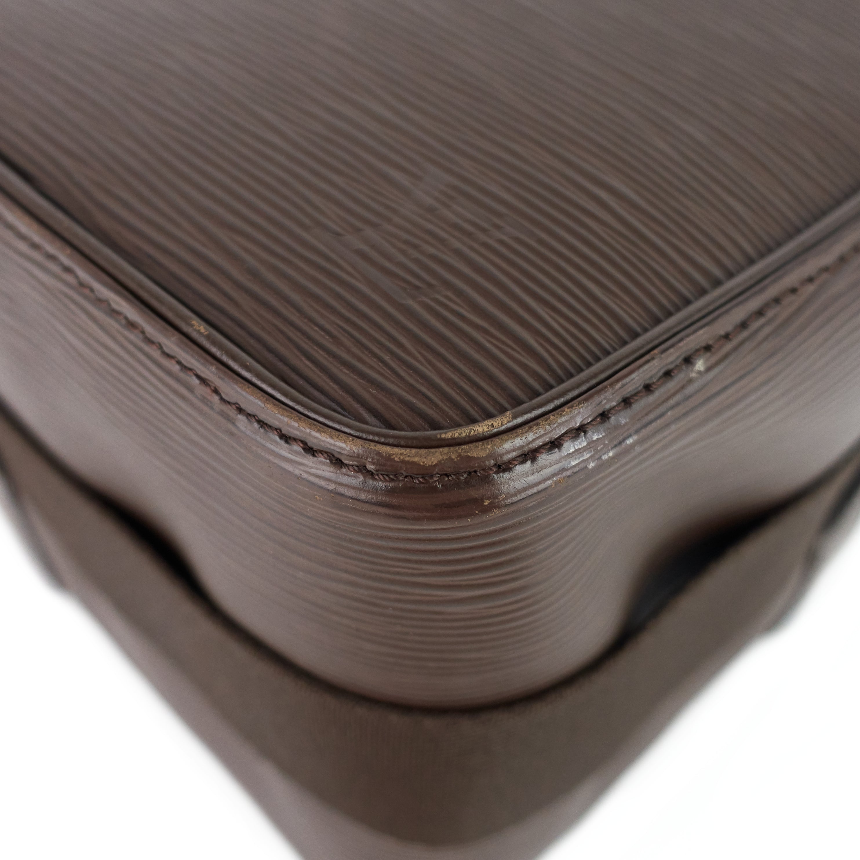 Louis Vuitto Reporter PM Epi Leather Bag