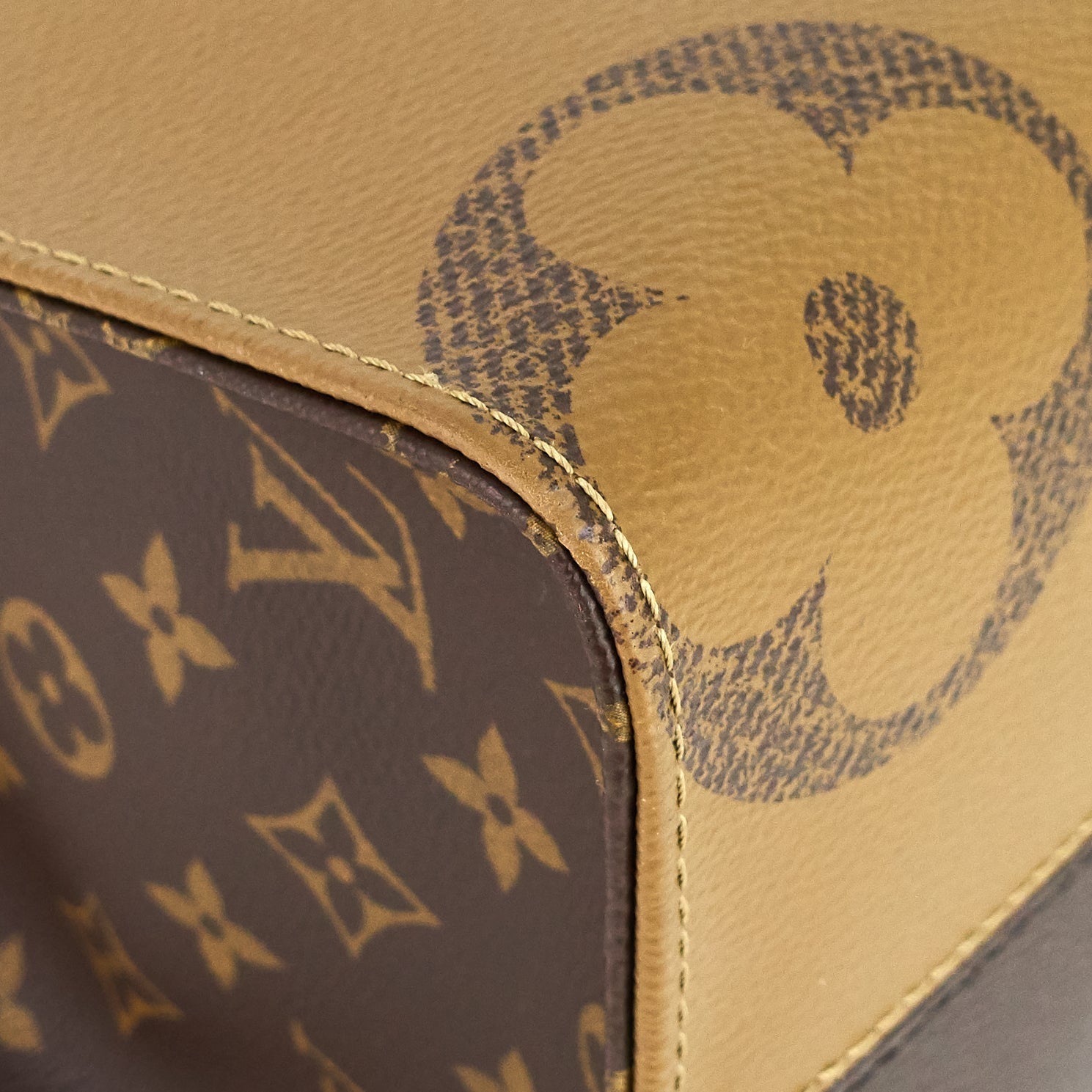 Louis Vuitto OnTheGo MM Monogram Canvas Bag