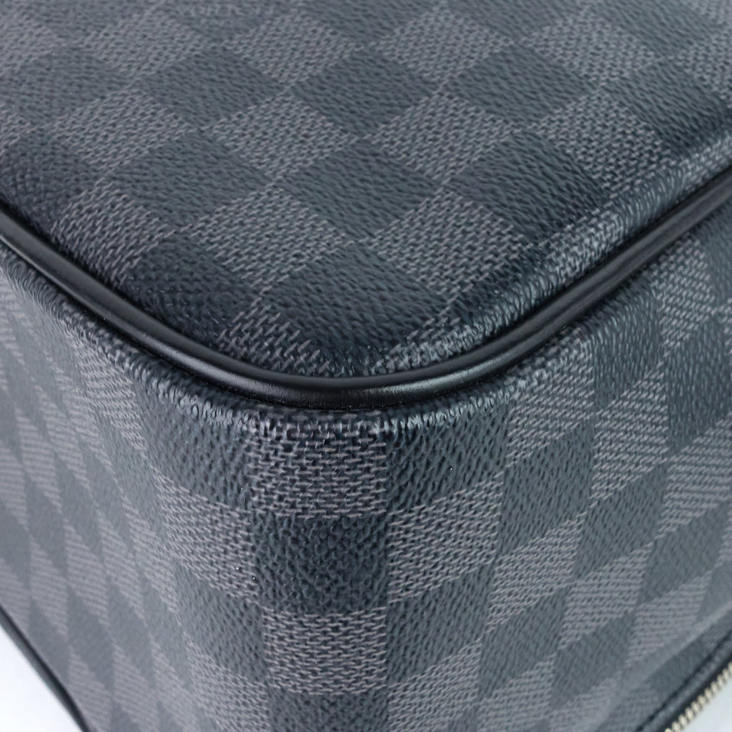 Louis Vuitto Leoh Damier Graphite Canvas Messenger Bag