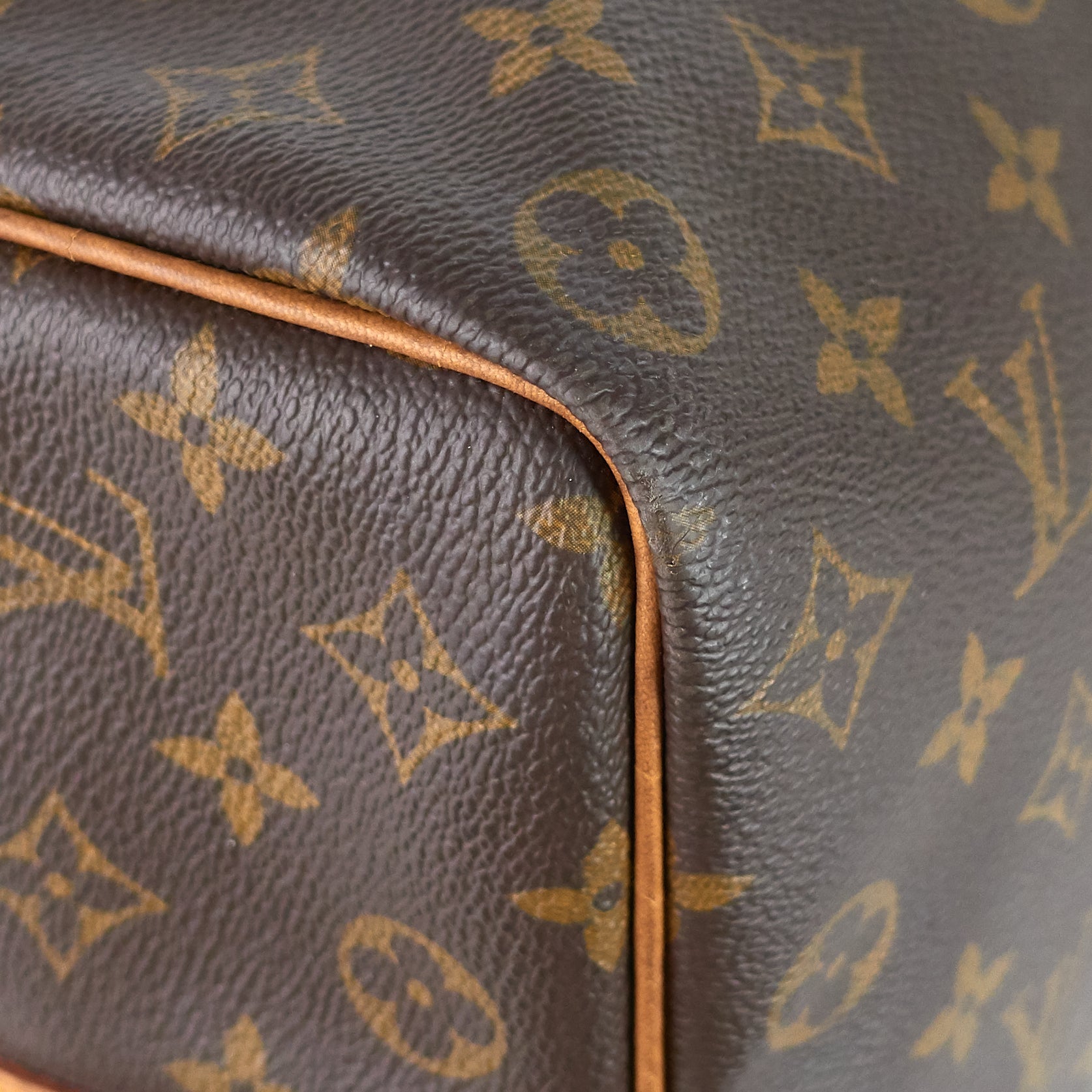 Louis Vuitto Keepall 50 BandouliÃ¨re Monogram Canvas Bag