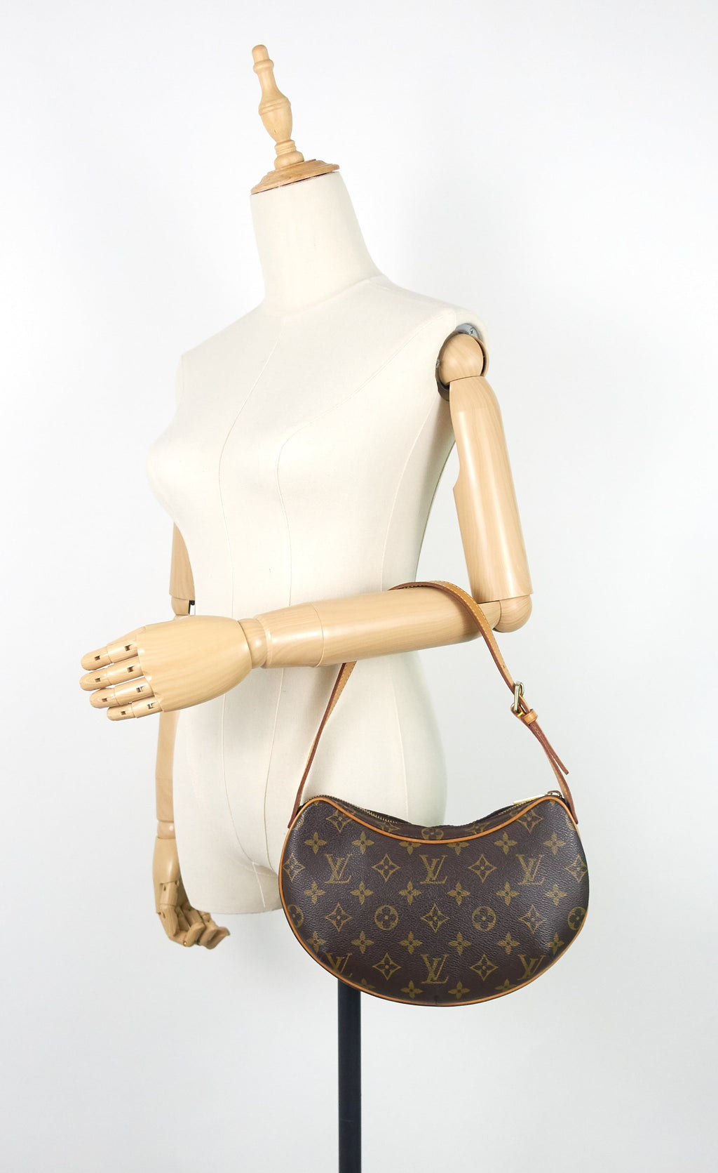 Louis Vuitto Croissant PM Monogram Canvas Bag